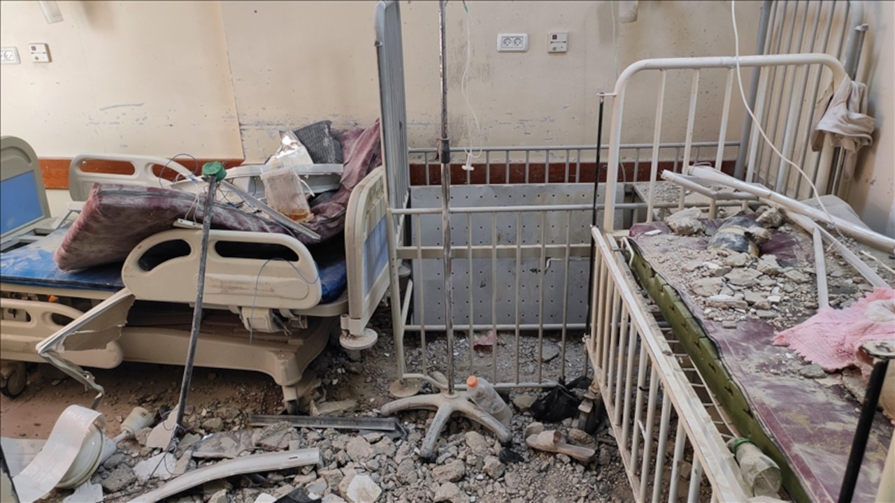 İsrail ordusu Gazze'deki bir hastaneyi daha hizmet dışı bıraktı