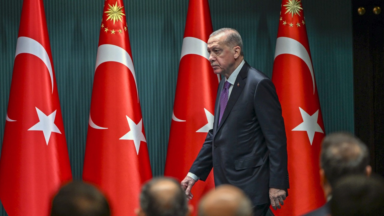 Erdoğan'dan asgari ücret açıklaması: İşverenlerimizi yormayacak bir süreç yönetilecek