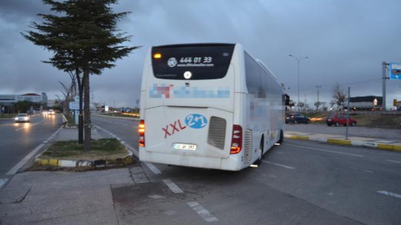Sivil polis, yolcu gibi bindiği otobüsün şoförüne ceza kesti