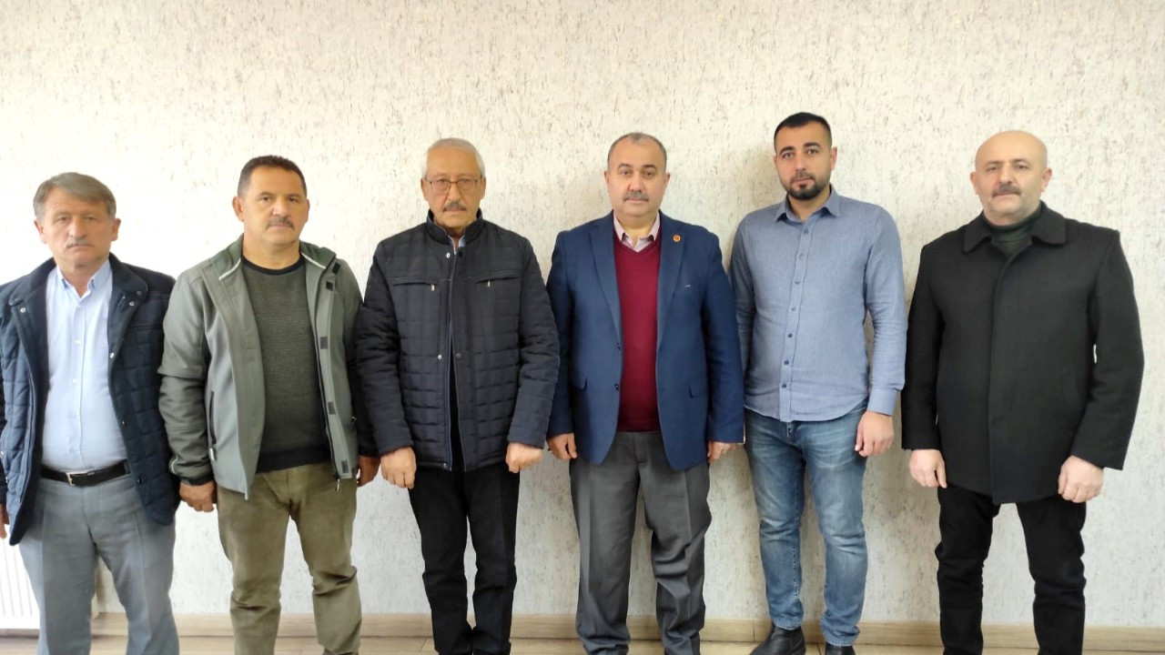 Niğde'de İYİ Partili belediye meclis üyelerinin tamamı partilerinden istifa etti