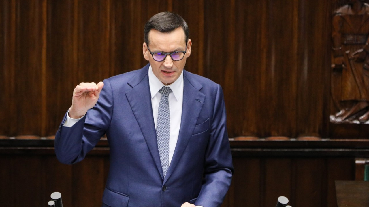 Polonya'da hükümet güven oylamasını kaybetti