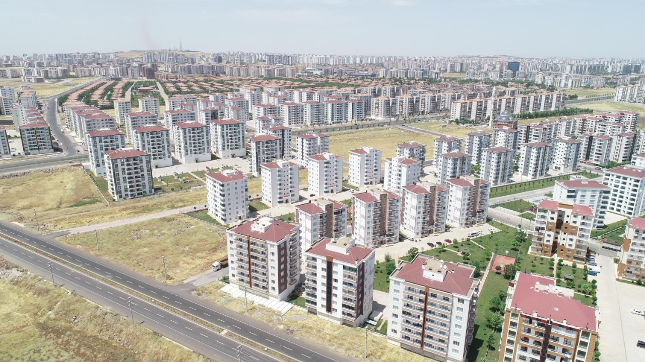Prof. Dr. Bedirhanoğlu uyardı: Yeni binalarda hâlâ kolon miktarı az
