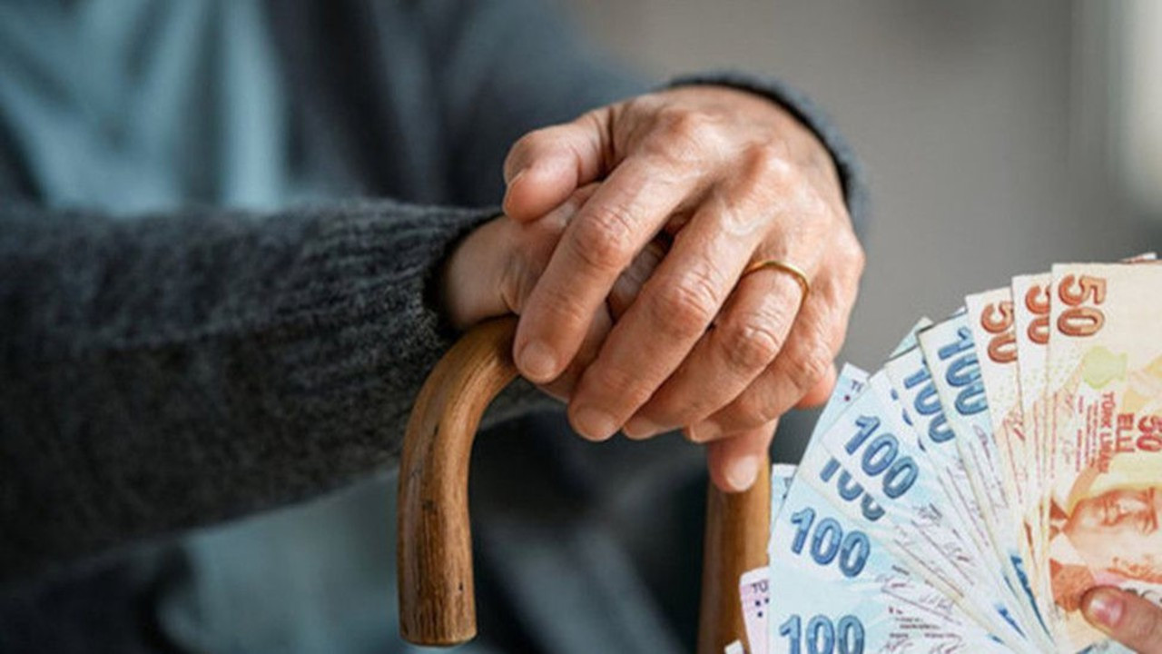 Emekliler, emekli aylığındaki erimeyi hesapladı