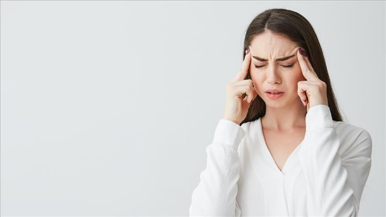 Hayat kalitesini dibe vurduran hastalık: Baş ağrısı