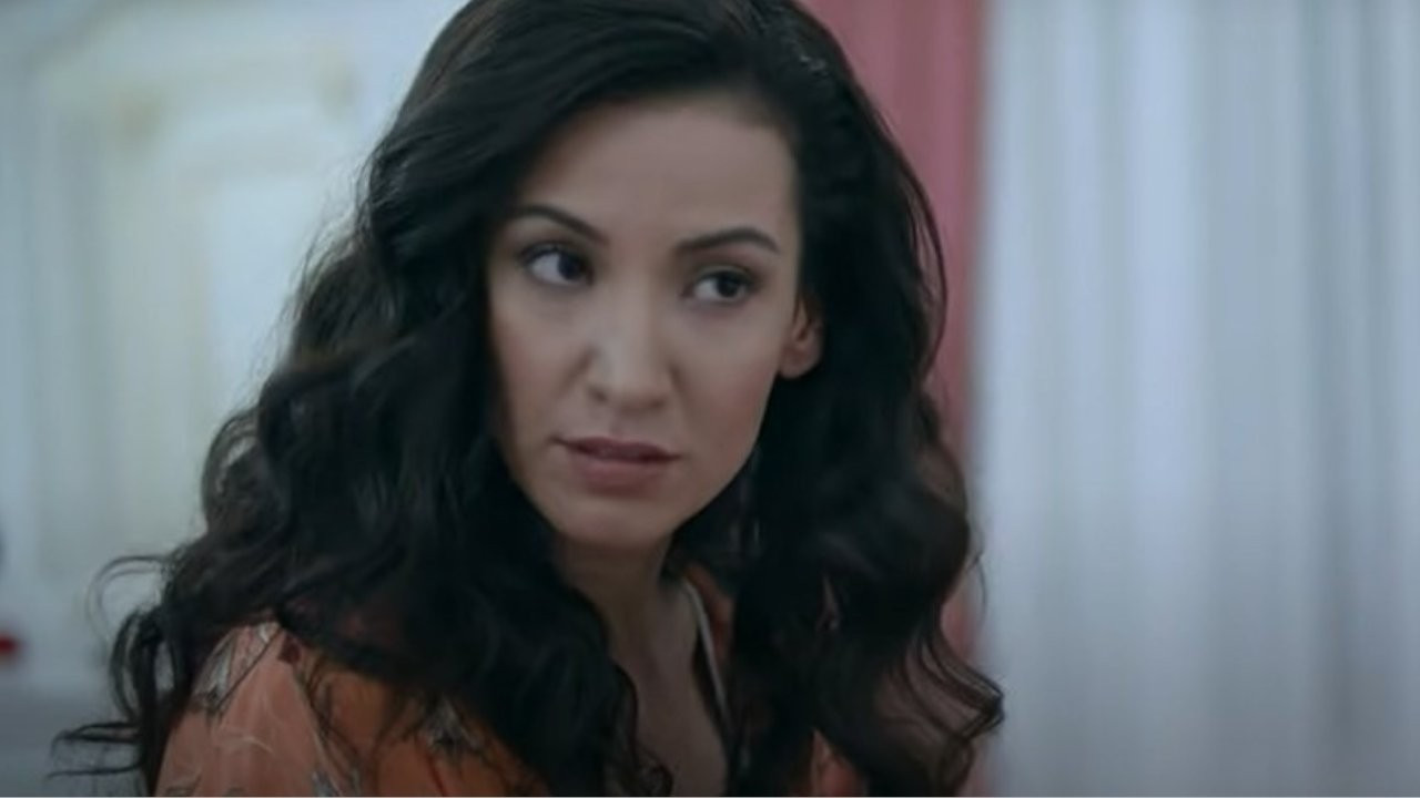 'Kızıl Goncalar'a yeni oyuncu: Cemre Melis Çınar kadroda