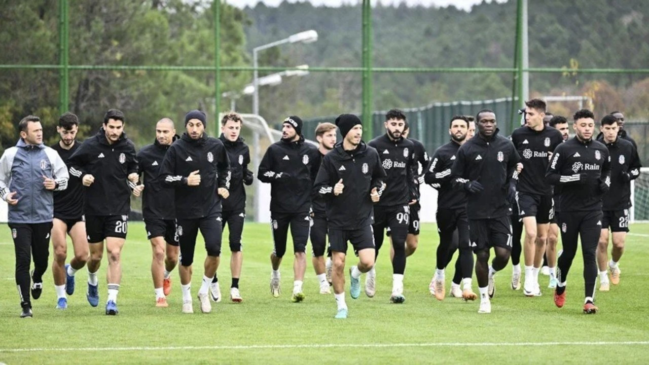 Beşiktaş 21 kişilik kadroyu dolduramadı: 12 eksikle Lugano deplasmanı