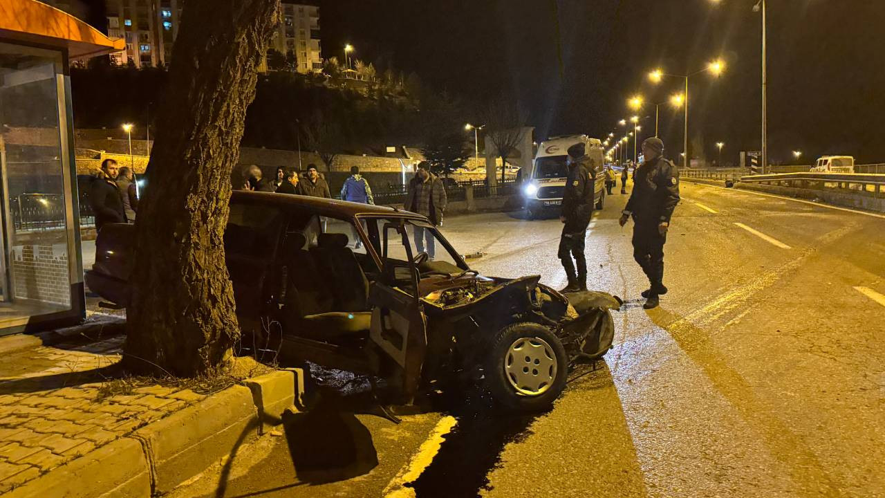Bayburt'ta trafik kazası: 1 ölü, 1 yaralı