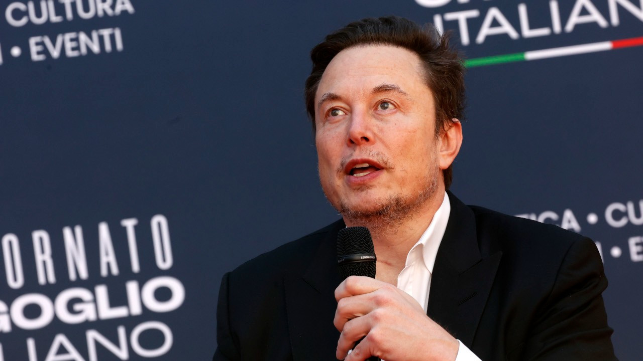 Elon Musk'tan 'çocuk yapın' çağrısı