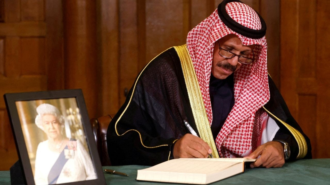 Kuveyt Emiri hayatını kaybetti