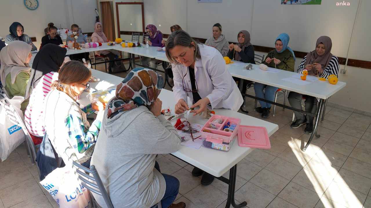 Eskişehir'de amigurumi kursu: İplerden bebek yapıyorlar