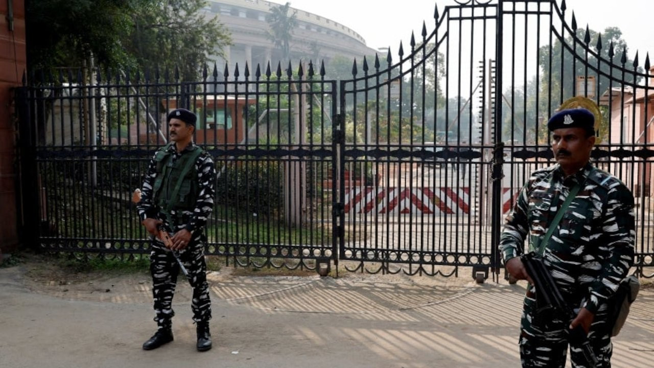 Hindistan'da silahlı saldırı: 3 ölü, 5 yaralı