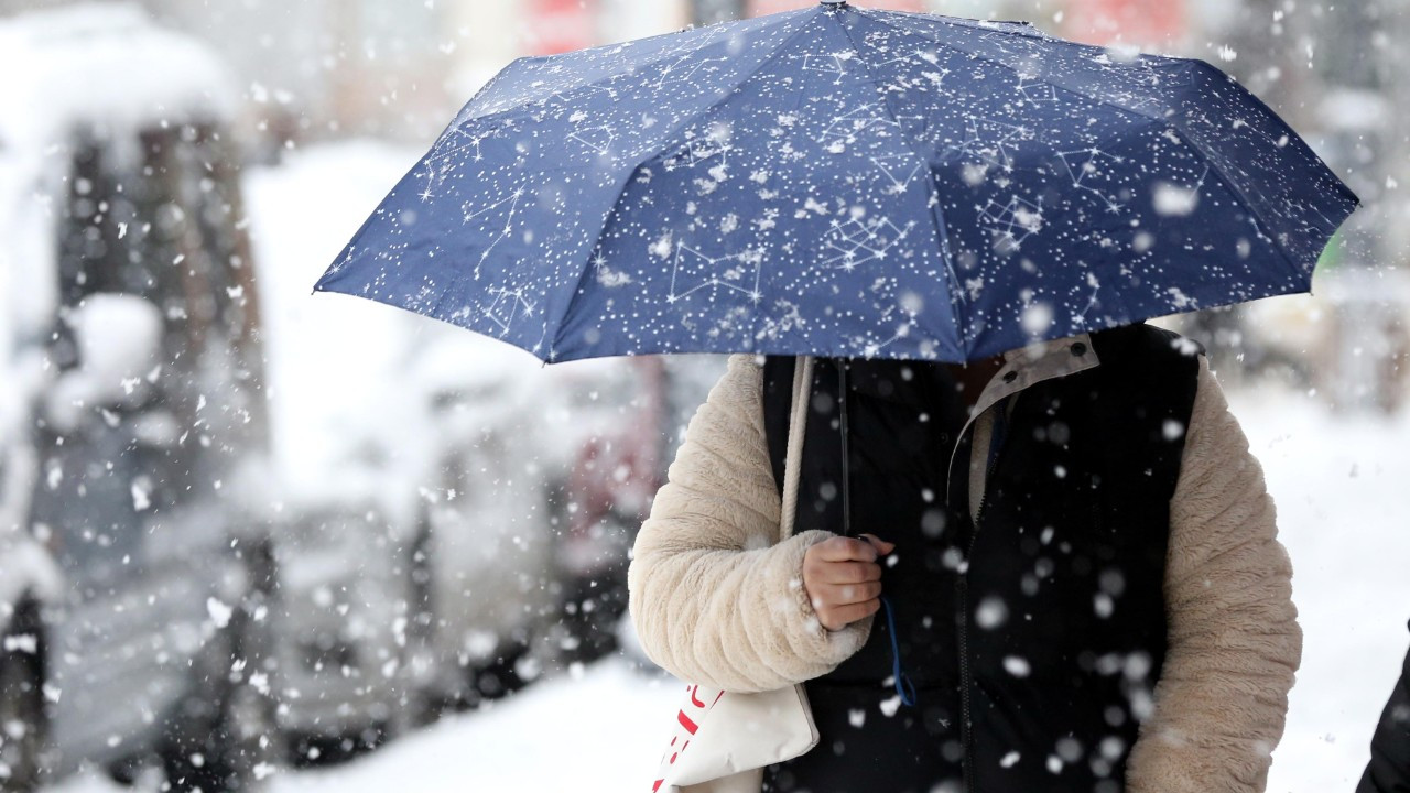 Sakarya ve Kocaeli'nin yüksek kesimlerinde kar yağışı etkili oluyor