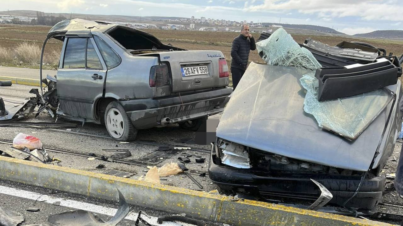 Eskişehir'de tramvay yolunda kaza: 1 ölü, 3 yaralı