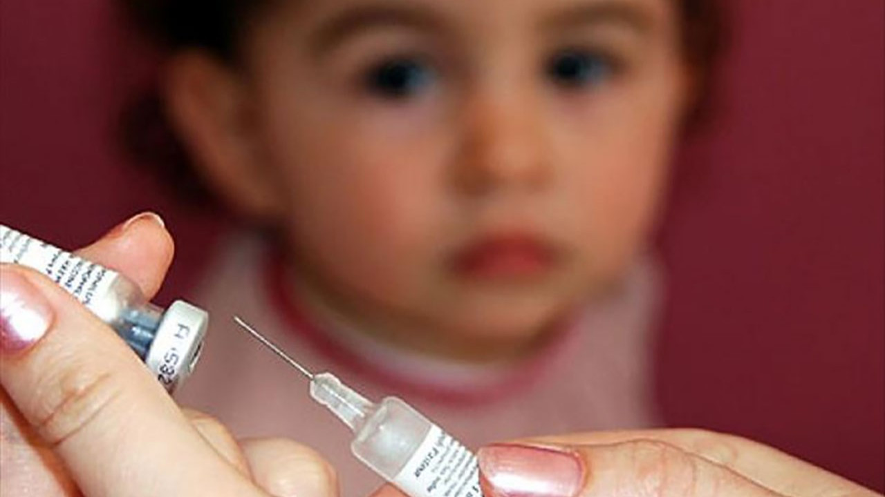Kızamık için acil uyarı: Ceyhan aşı karşıtlarına tepki gösterdi