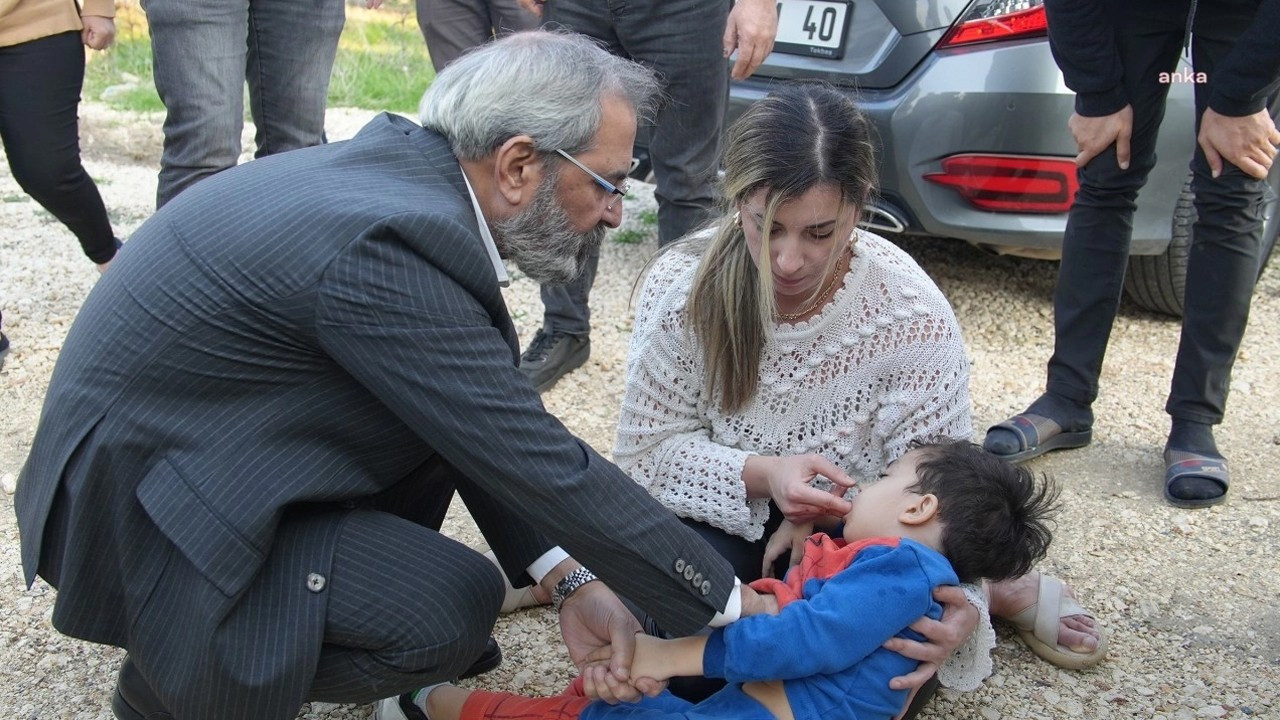 Tarsus Belediye Başkanı Haluk Bozdoğan acil müdahaleyle hayat kurtardı