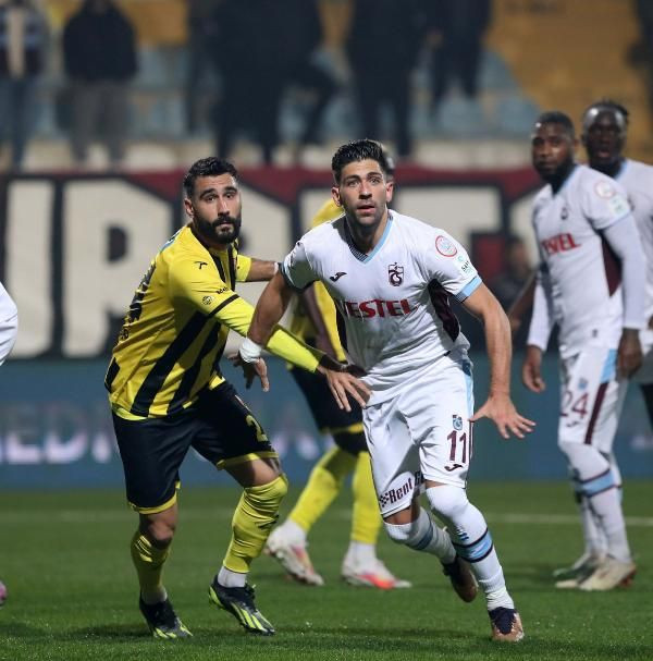 Spor yazarlarından İstanbulspor-Trabzonspor maç yorumları: 'Bu oyunun katilisiniz' - Sayfa 3