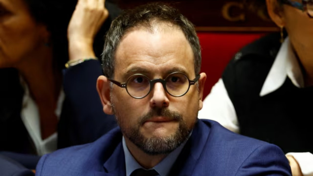 Fransa’da göç yasası kabul edildi, Sağlık Bakanı istifa etti