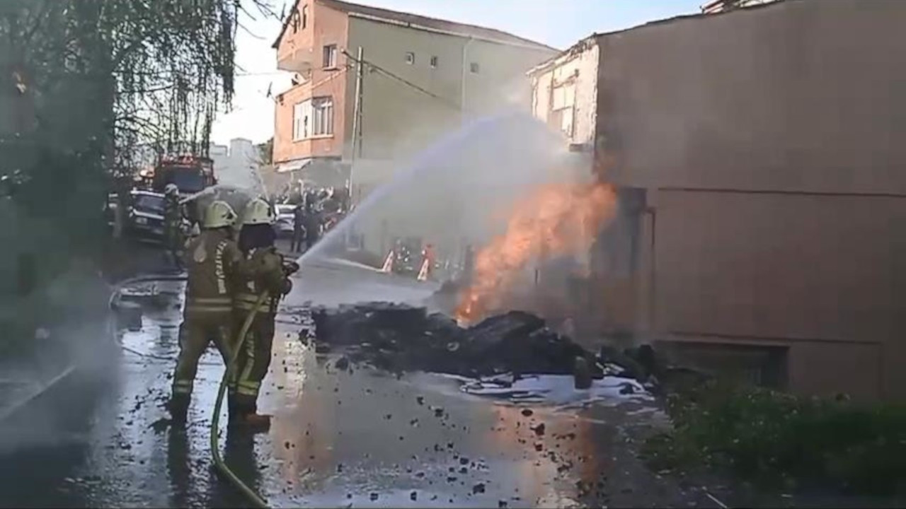 Üsküdar'da yol çalışmasında doğalgaz borusu patladı