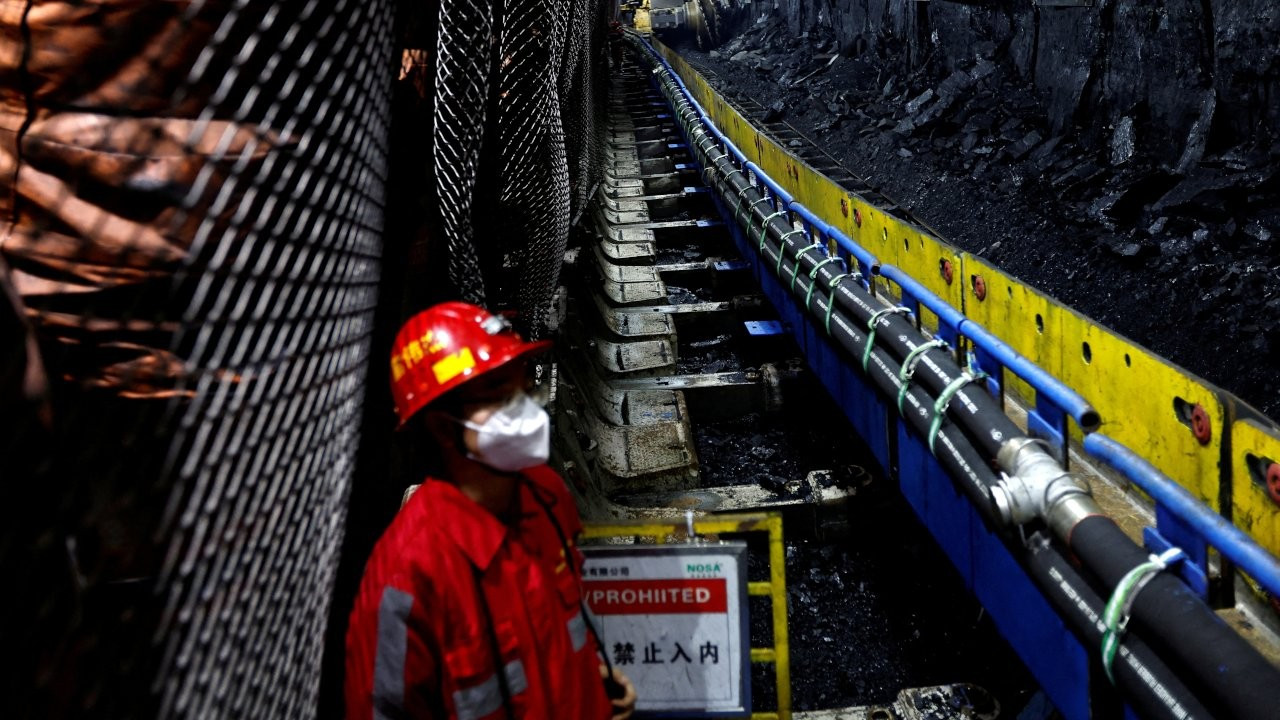 Çin'de 12 işçi öldü: Madende taşıma vagonu raydan çıktı