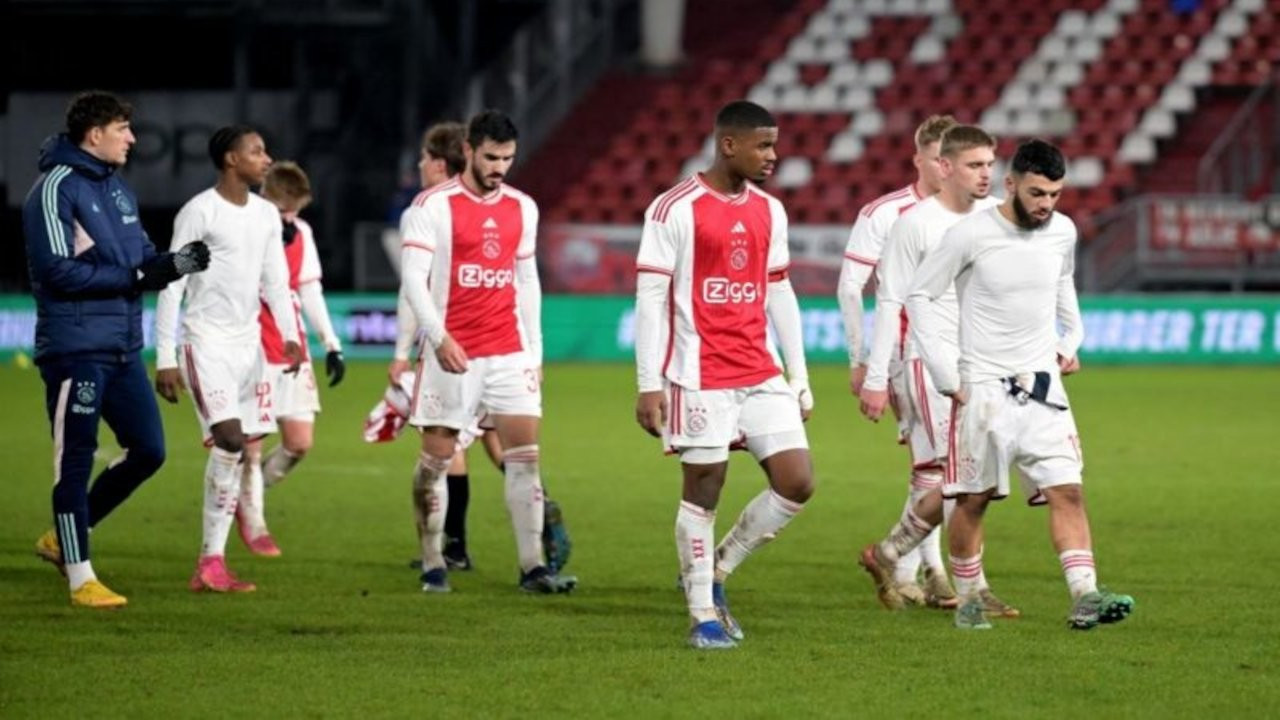 Ajax amatör takıma elendi: Taraftara bilet ve yol parası iade ediliyor