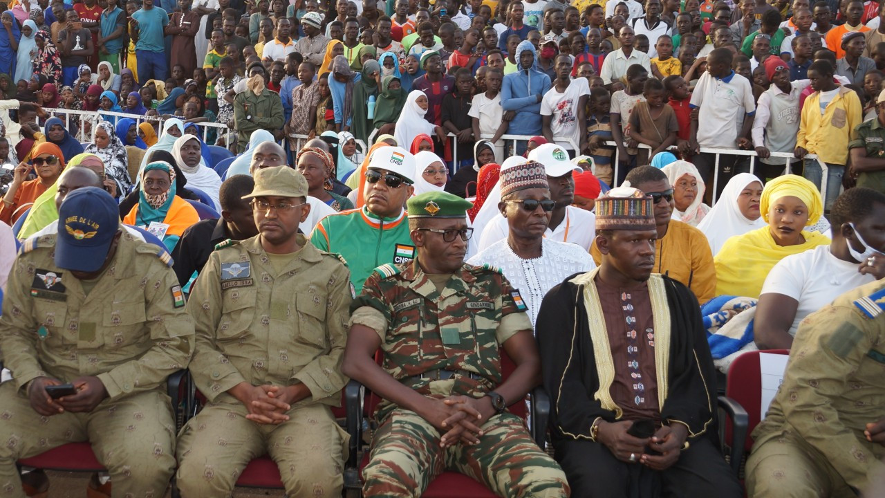 Fransız askerleri Nijer'den ayrıldı, büyükelçilik kapatıldı