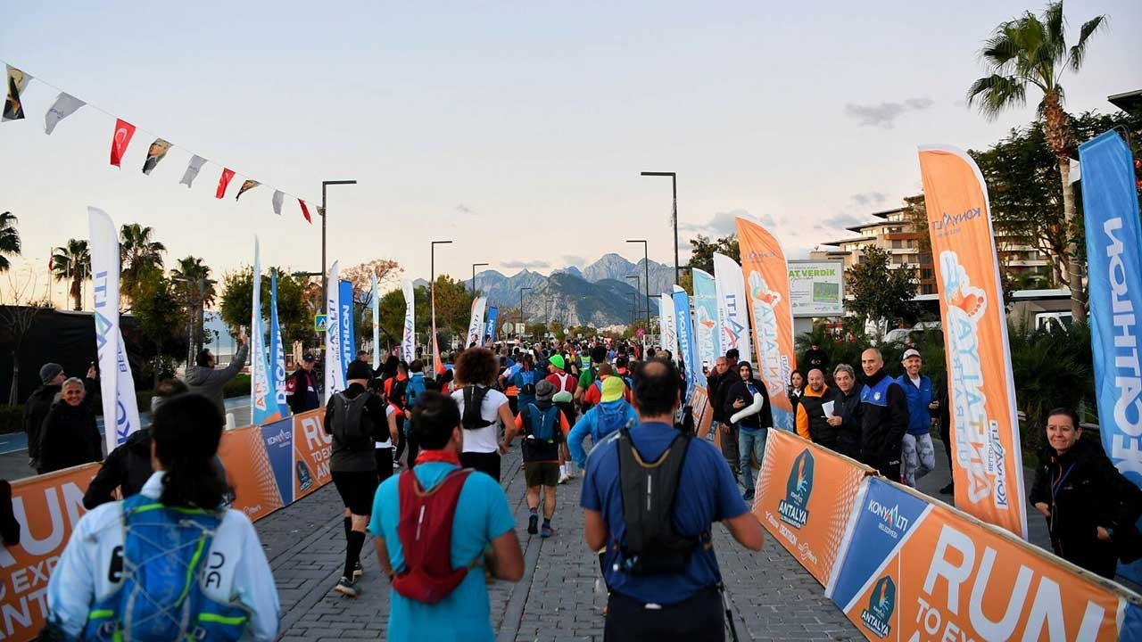 Antalya Ultra Maratonu, 'Maviden Beyaza' sloganıyla düzenlendi
