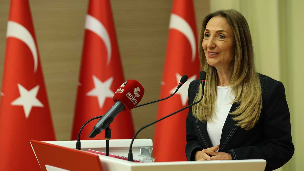 Aylin Nazlıaka: 'CHP’li belediyeler Şiddet ve Tacizi Önlemeye Yönelik Politika Belgesi'ni imzaladı'