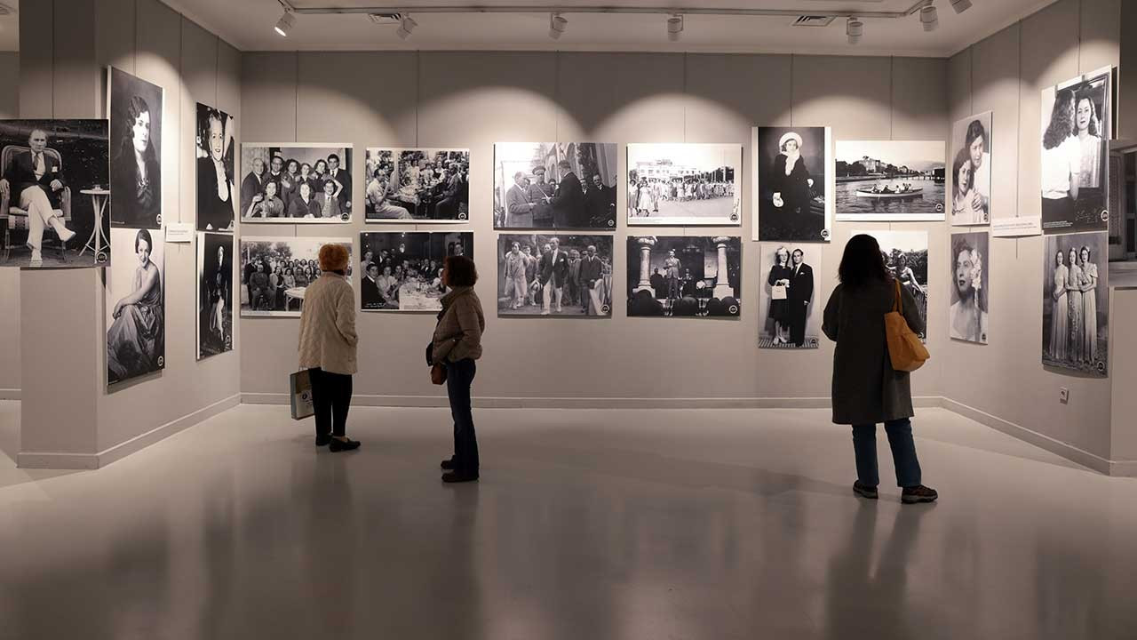 'Haremden Özgürlüğe Türk Kadınının Bağımsızlık Öyküsü' fotoğraf sergisi açıldı