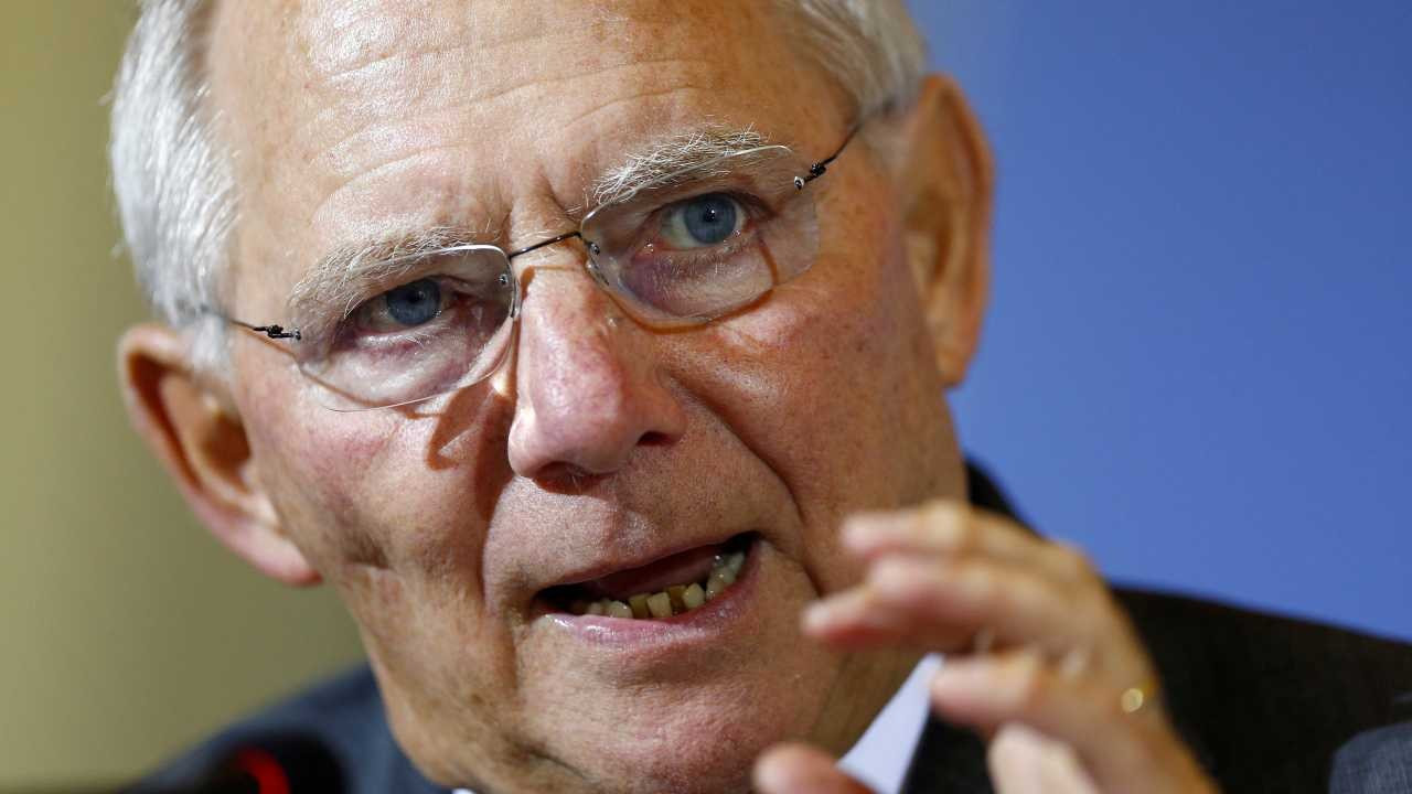 Almanya'nın eski meclis başkanı Wolfgang Schäuble hayatını kaybetti
