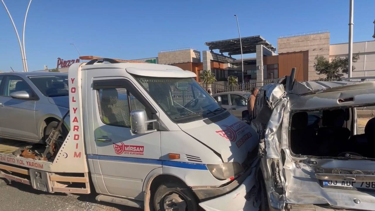 Urfa'da zincirleme trafik kazası: 7 yaralı