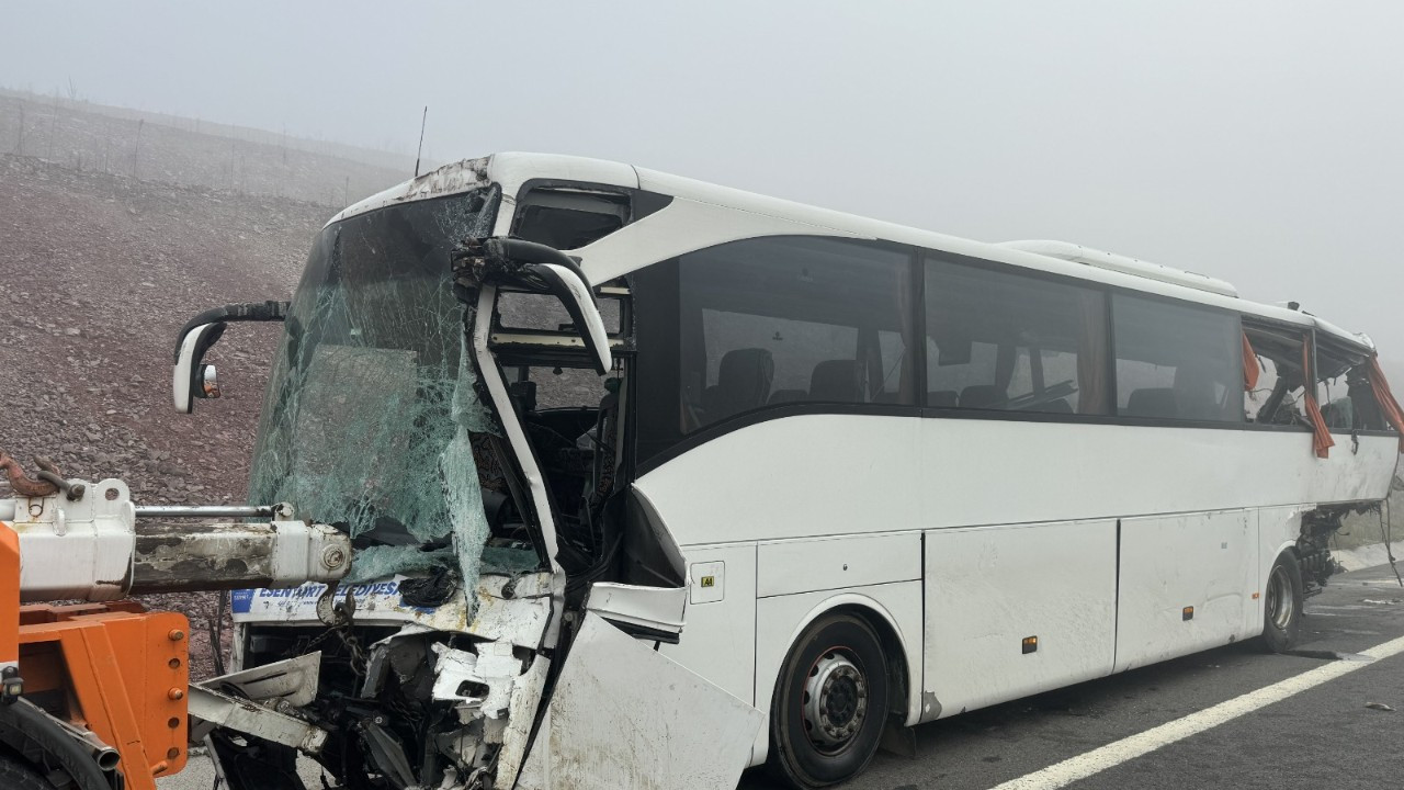 'Kaza sonrası yola inenlere başka araçlar çarpmış olabilir'