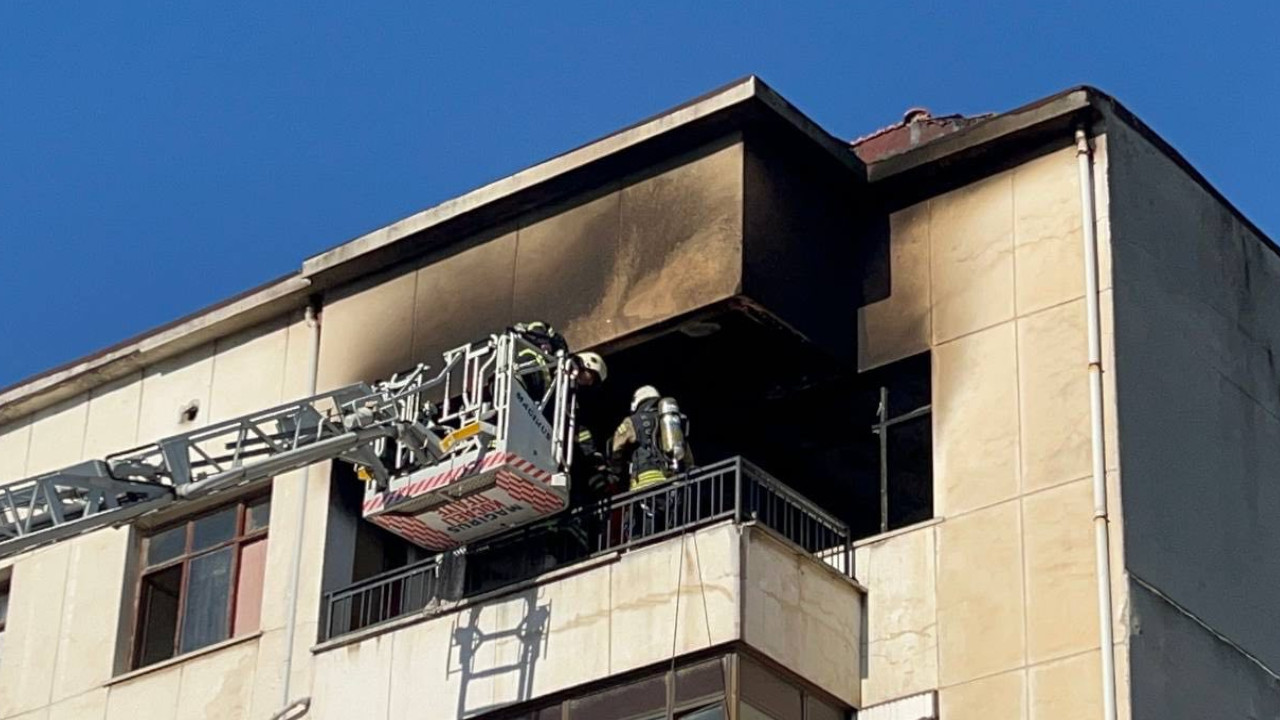 Gebze'de yangın: 3 kişi dumandan etkilendi