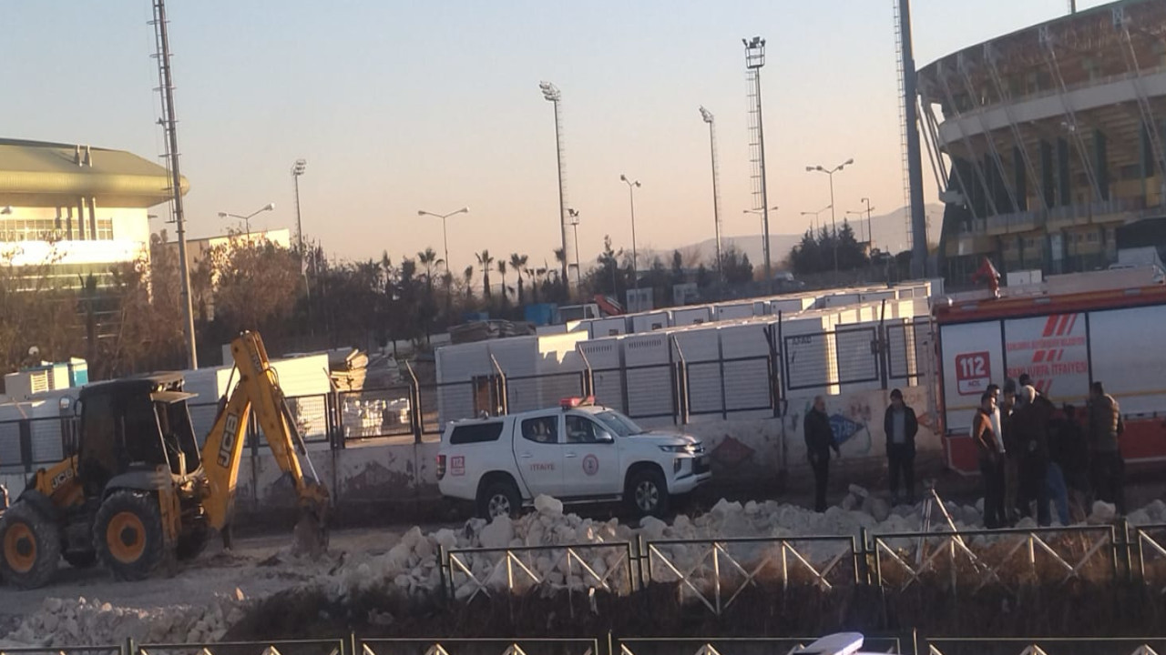 Urfa’da kanal çalışmasında göçük altında kalan işçi kurtarıldı