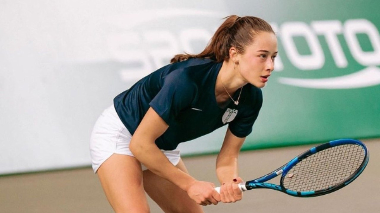 Milli tenisçi, Sasnovich'i eledi: Zeynep Sönmez ana tobloya yükseldi