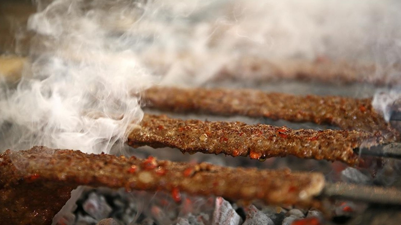 Adana kebaba yılbaşı uyarlaması: Hindili kebap