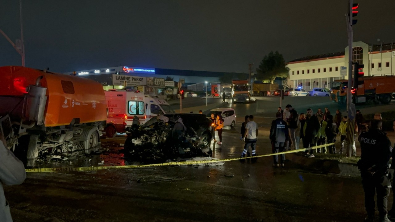 Esenyurt'ta trafik kazası: 2 ölü, 2 yaralı