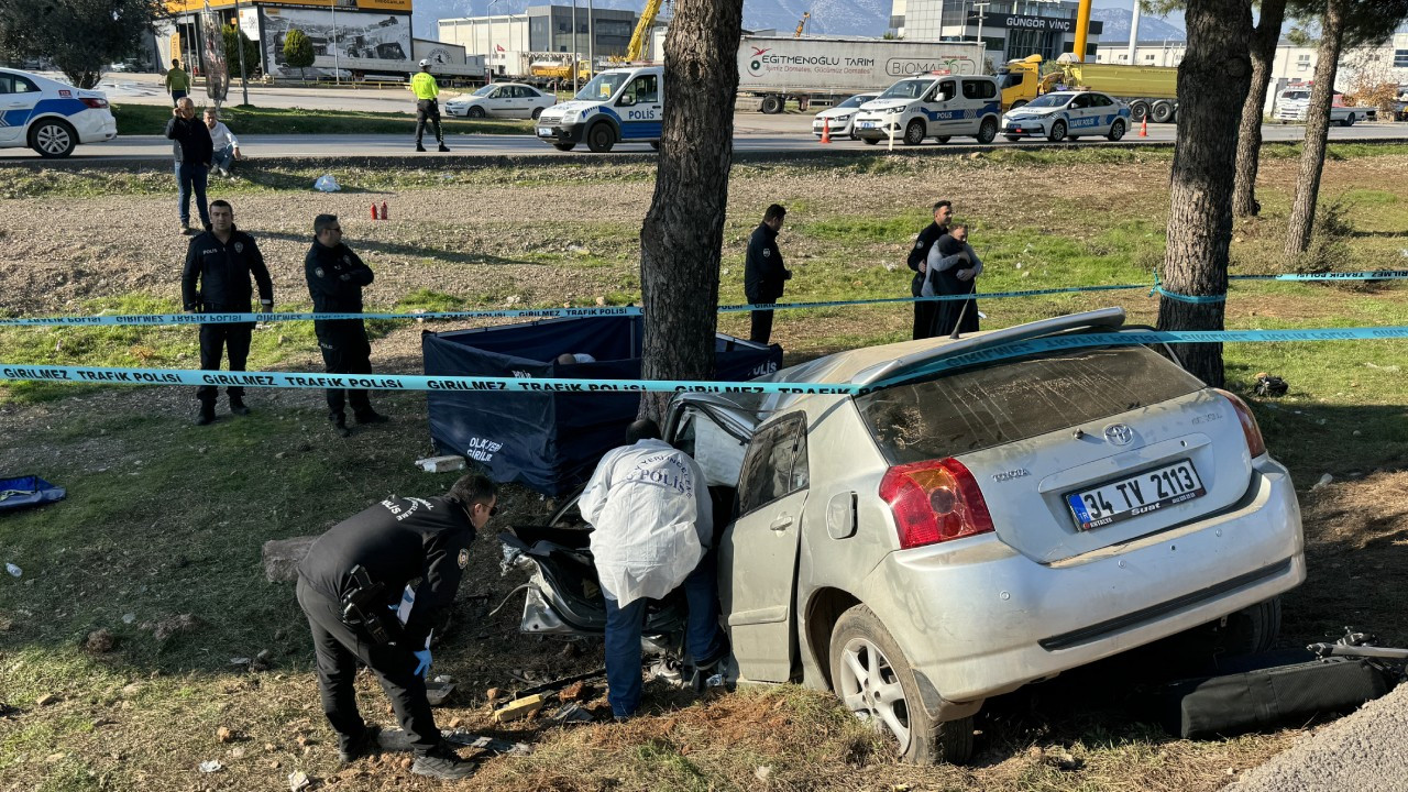 Kontrolden çıkan araç şarampole devrildi: 16 yaşındaki sürücü öldü