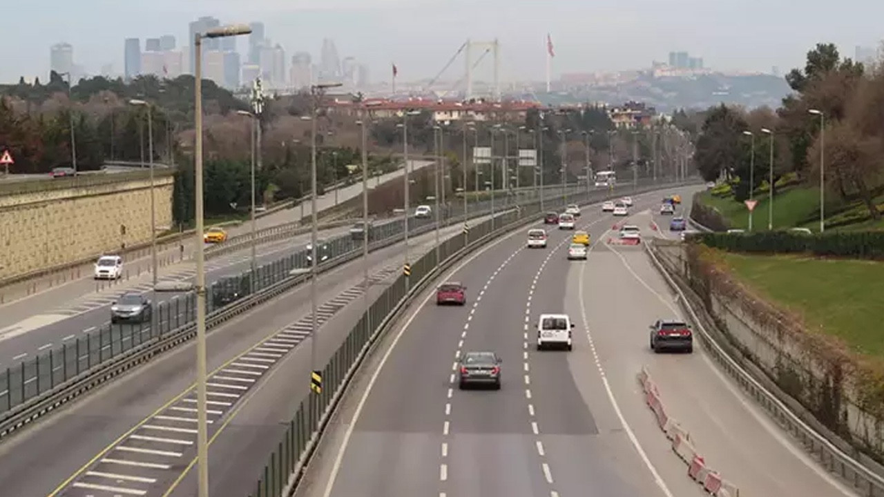 İstanbul'da yılın ilk gününde yollar boş kaldı