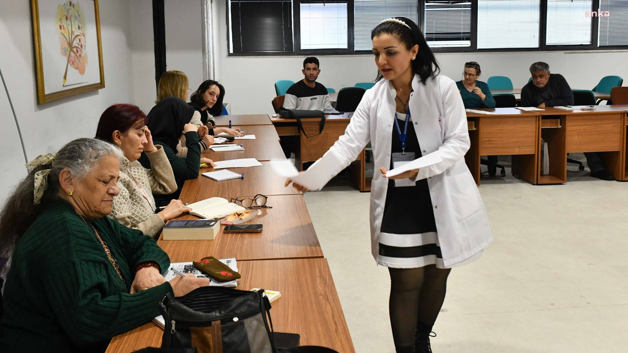 Ankara'da belediyeden gençlere 'Pratik İngilizce Konuşma Eğitimi'