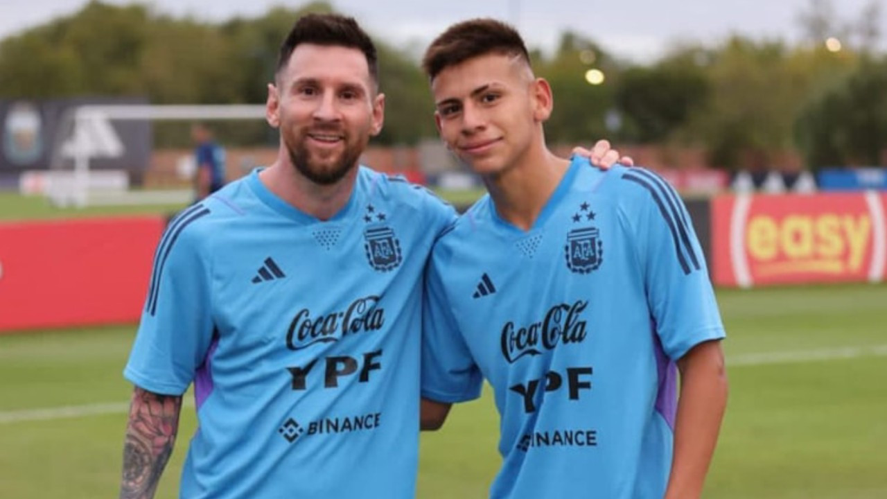 'Yeni Messi' yarışının kazananı belli oldu: Echeverri'yi City kaptı