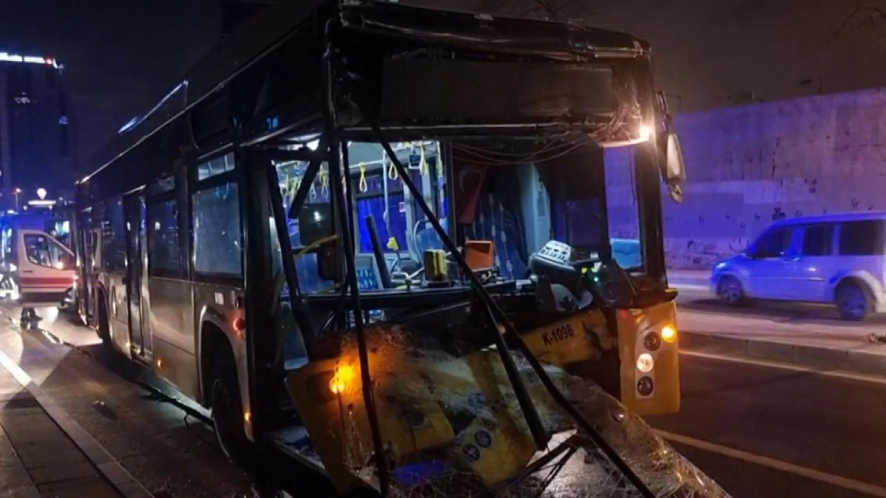 Şişli'de İETT otobüsü kaza yaptı: 9 kişi yaralı