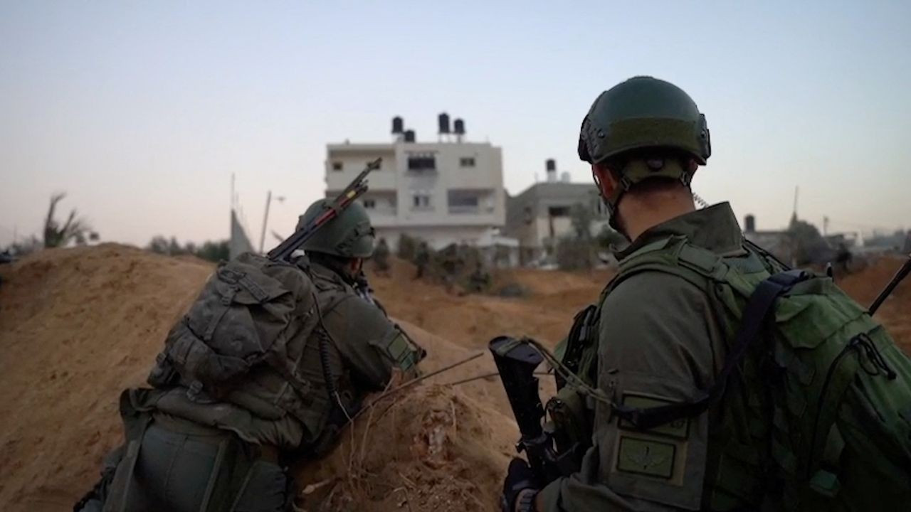 İsrail'den Gazze'deki Filistin Kızılayı merkezine saldırı