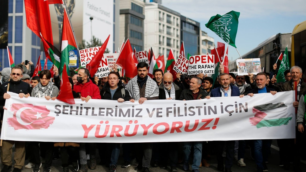 İstanbul Barosu: Hilafet çağrıları için neden işlem yapılmıyor?