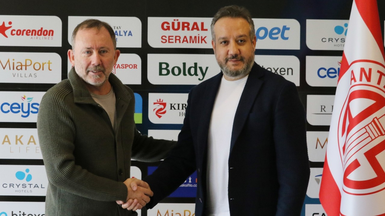 Sergen Yalçın, Antalyaspor'a imzayı attı: 'Ligde bütün maçlar zor'