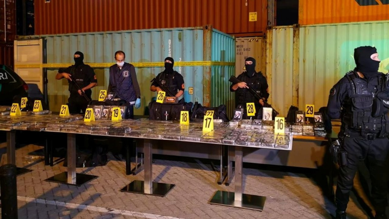 Türkiye varışlı gemide, muz kasalarında 1.4 ton kokain ele geçirildi