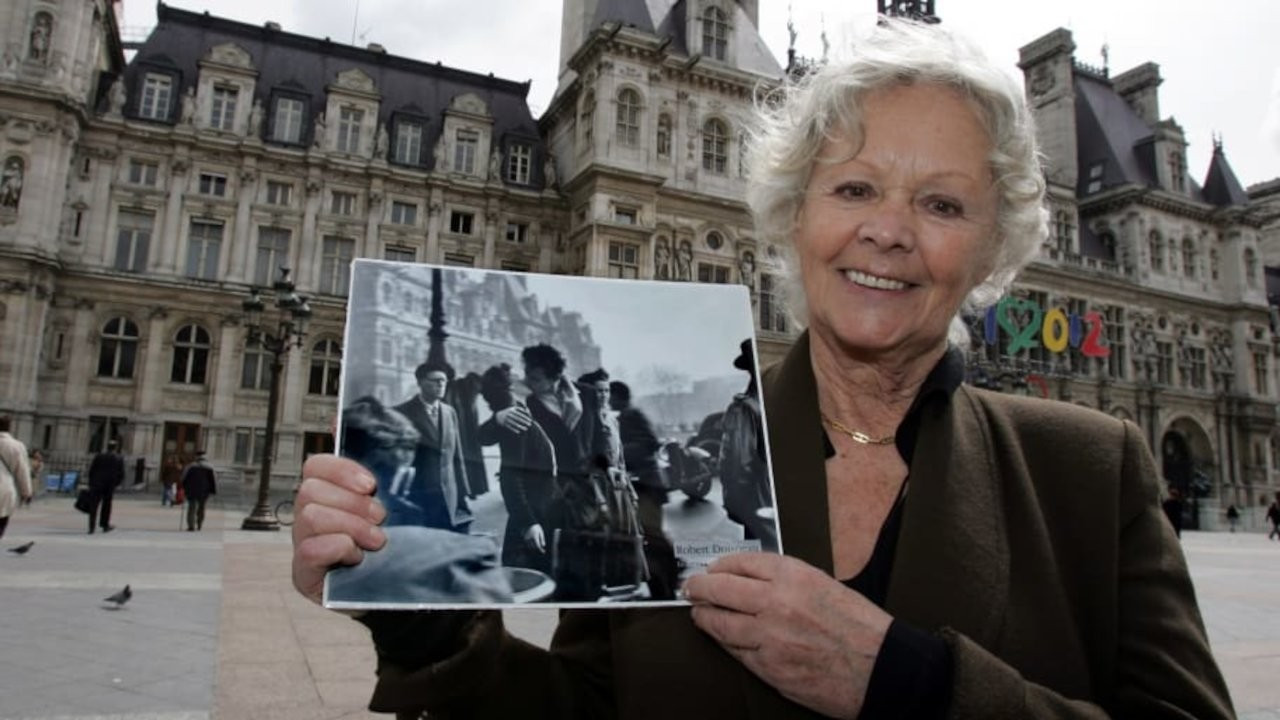 Paris'te ünlü öpücük fotoğrafının kahramanı 93 yaşında öldü