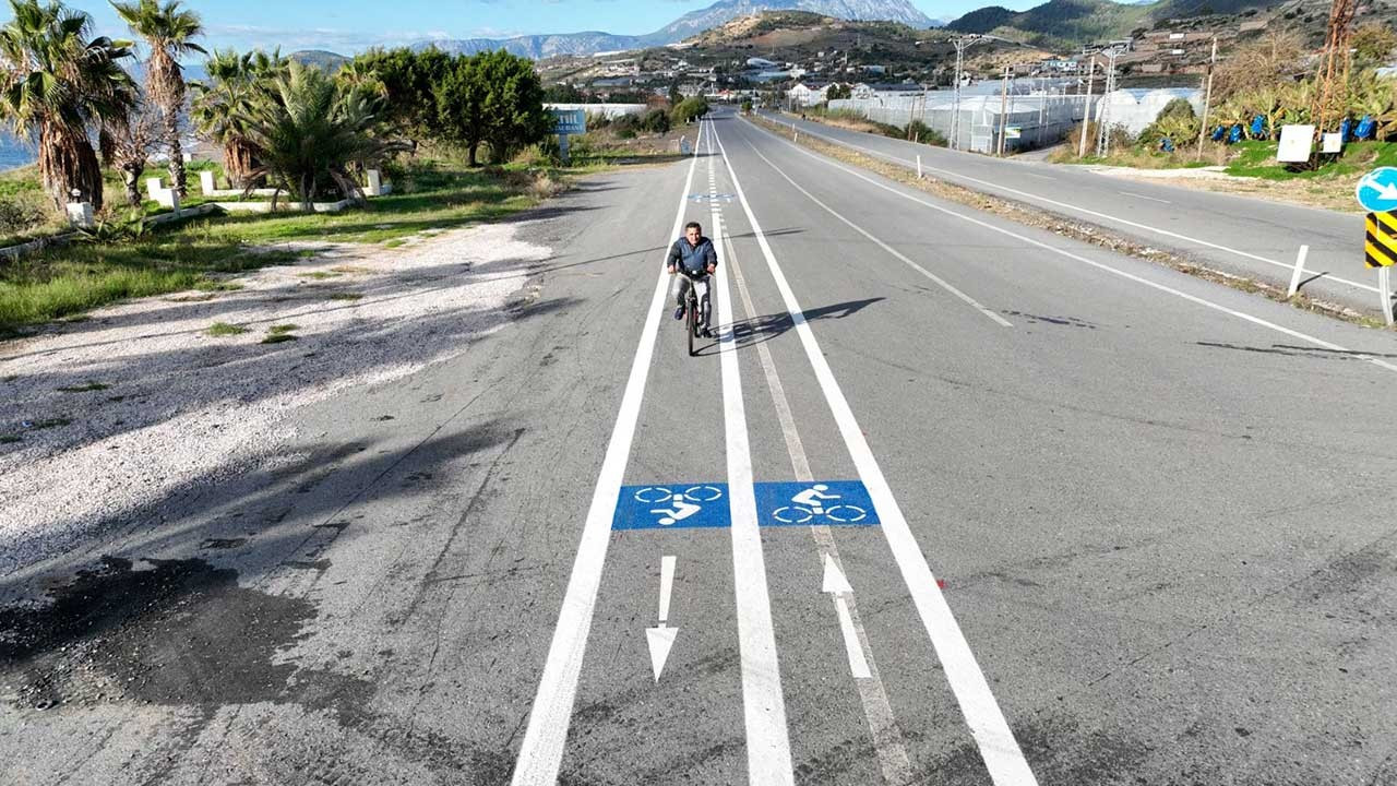 Alanya-Gazipaşa arasına 13 kilometre yeni bisiklet yolu yapılıyor