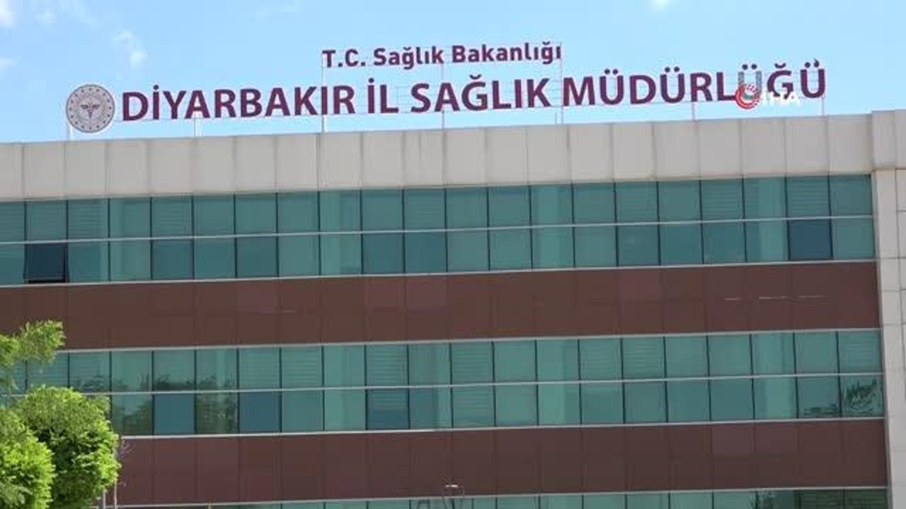 Diyarbakır İl Sağlık Müdürlüğü zorunlu emeklilik kararından vazgeçti