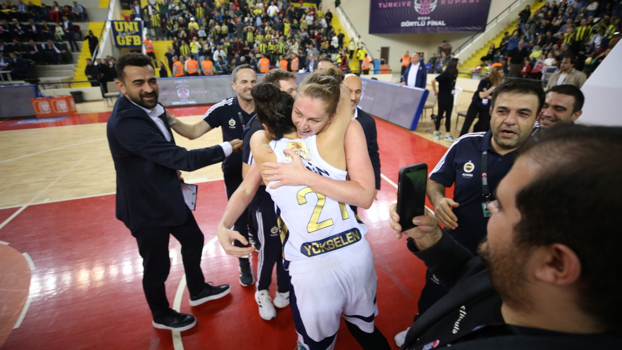 Kadınlar Basketbol Türkiye Kupası'nı Fenerbahçe kazandı