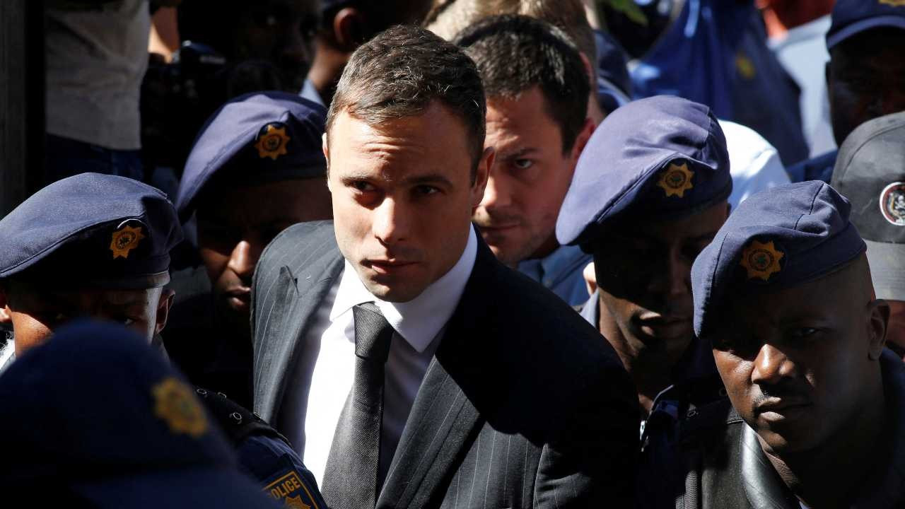 Oscar Pistorius şartlı tahliye edildi